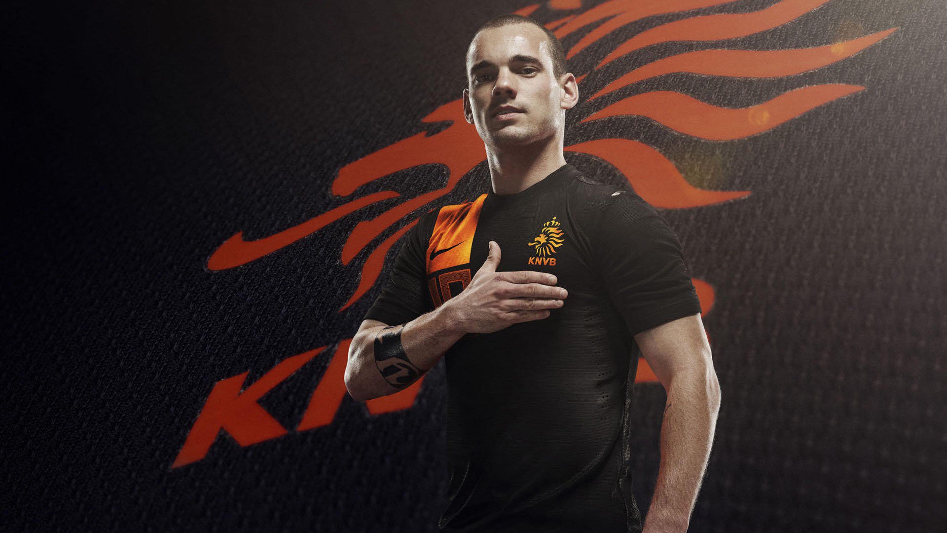 “四川省体育馆：自由搏击赛事，选手们展开血脉喷张的极限对抗！”